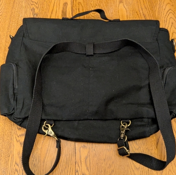 BILLABONG black convertible  backpack, crossbody, messenger Hand Bag - Picture 5 of 14